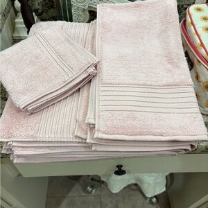 ALLURE Soft Pink 6 piece Bath Towel Set Luxury Turkish Cotton.